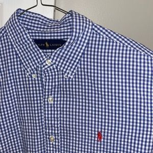 Polo button down size Large